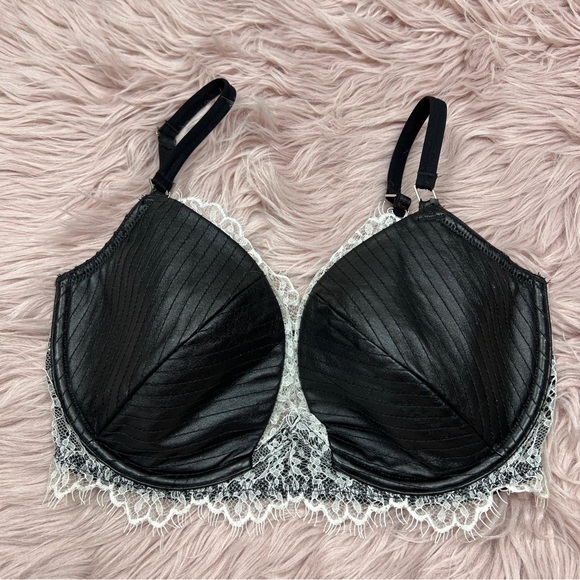VICTORIA’S SECRET 34DD Very Sexy Faux Leather & Lace Lined Plunge Bra Like New! - Picture 2 of 11